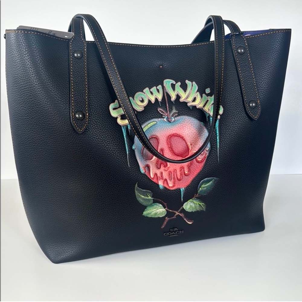 Coach X Disney Villains Poison Apple Leather Tote RARE